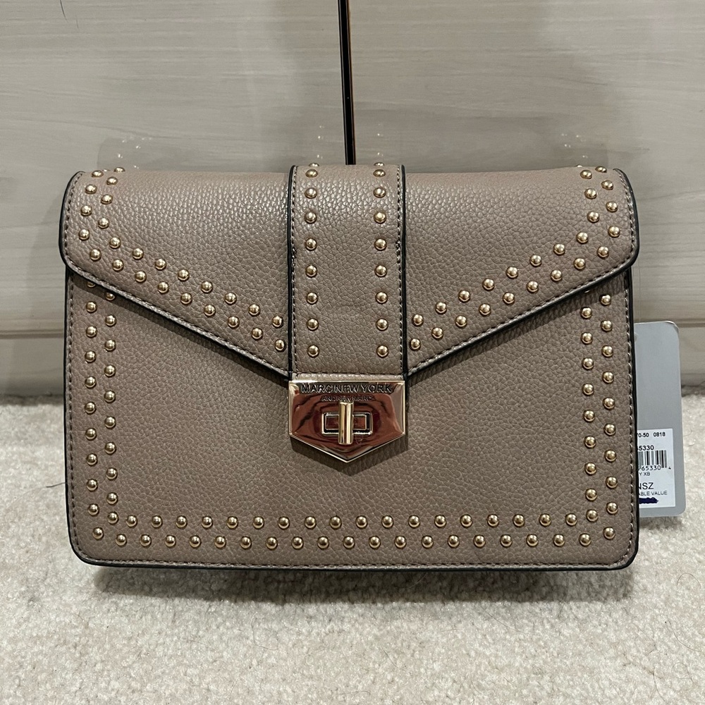 NWT Gorgeous Marc New York by Andrew Marc Tan and Gold Crossbody 🤎